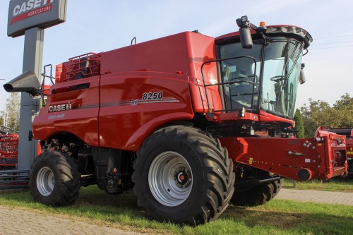 Case IH Axial-Flow 8250