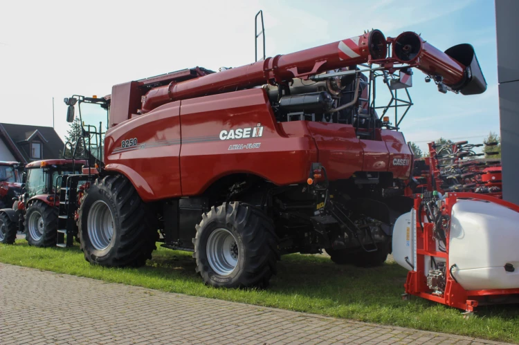 Case IH Axial-Flow 8250