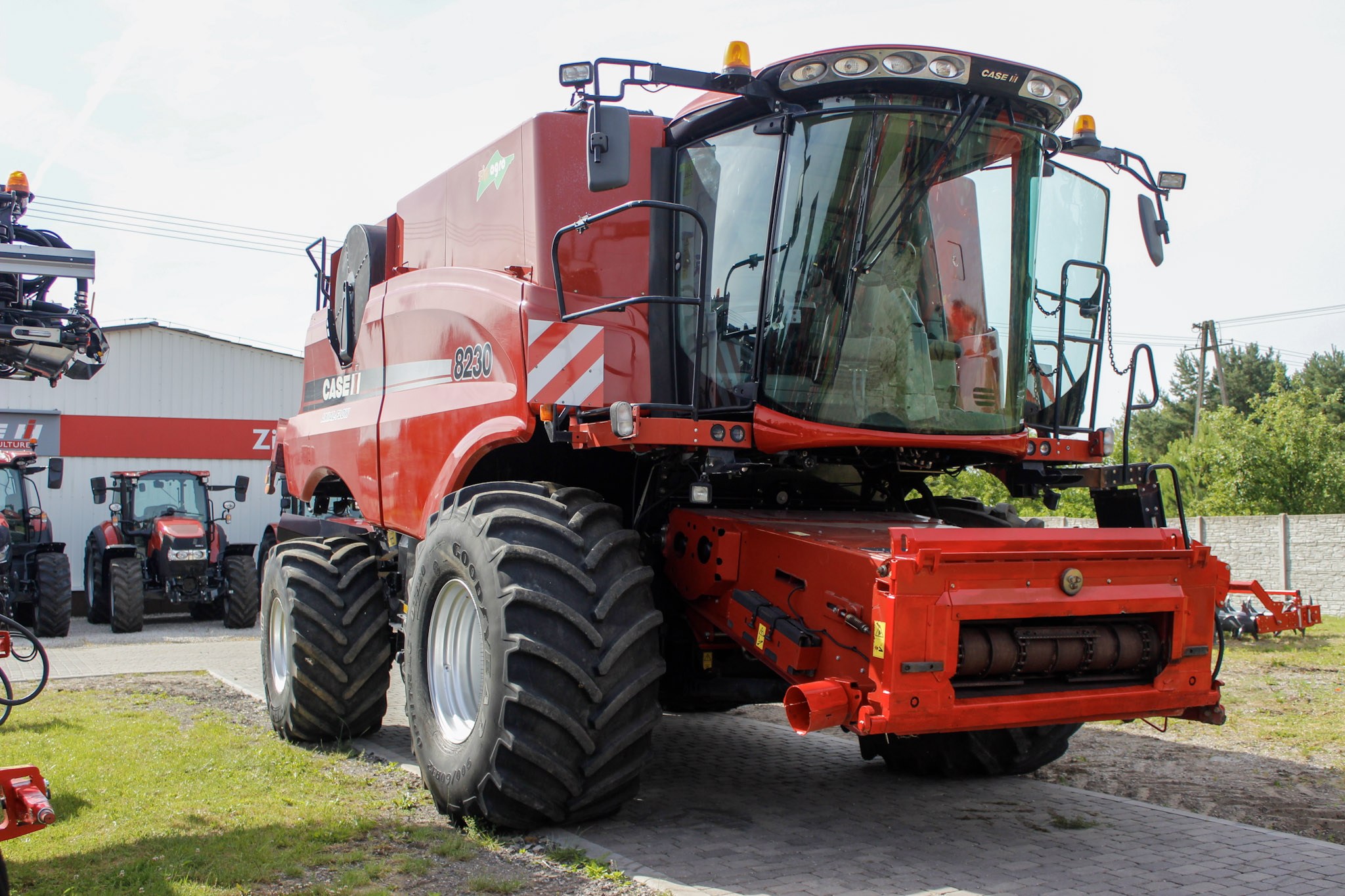 Case Axial Flow 8230